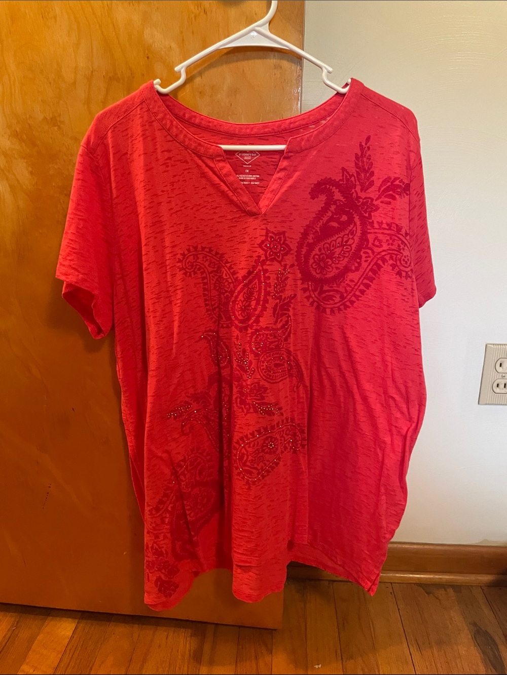Red Paisley Embellished V-Neck Tee